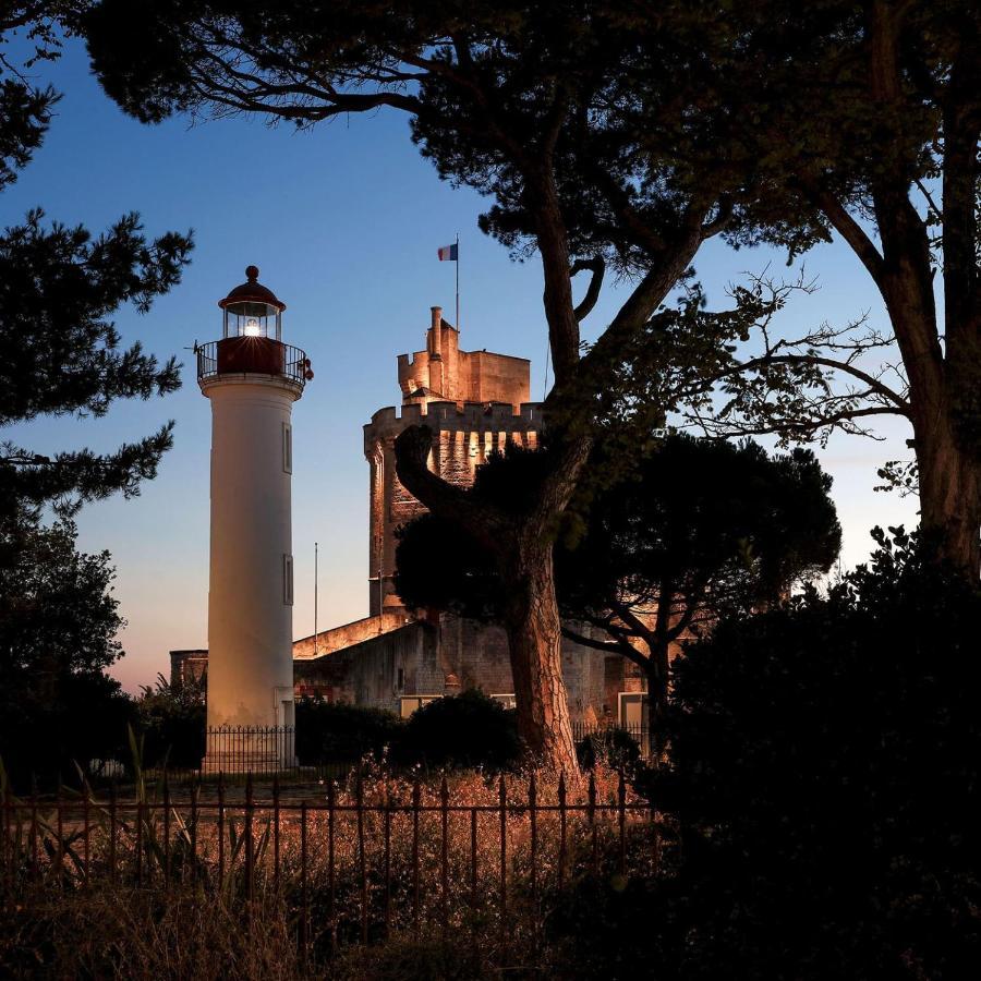 Un Hôtel En Ville La Rochelle  Exterior foto